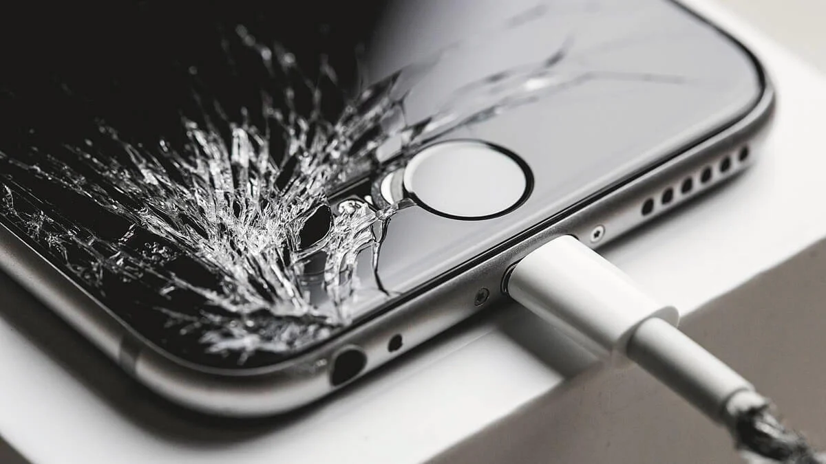 iPhone Ekran Değişimi